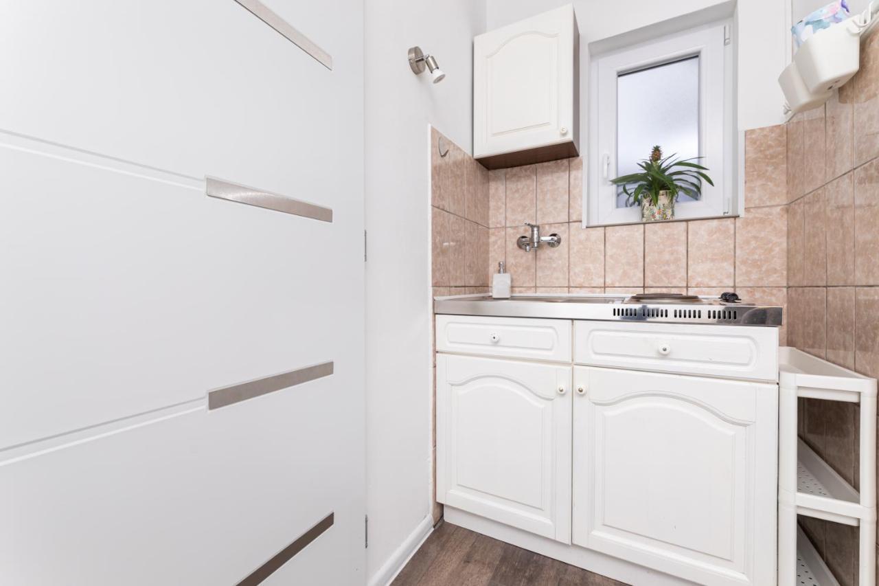 Apartments Aisa* Countryside Holiday Just 500M From The Beach! Krk Town Esterno foto